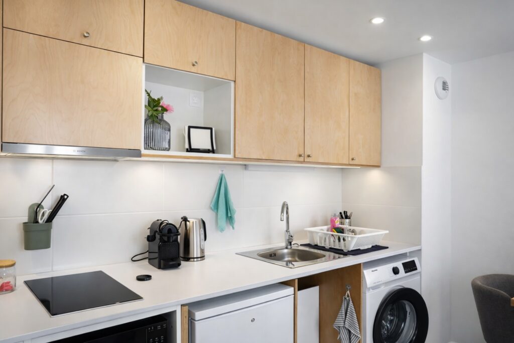 deluxe-302-hotel-velaux-location-appartement-velaux-hotel-bnb-locations-saisonnieres-studio-deluxe-2-62f99304-5cd4-443c-b971-e65de8cdd6a7