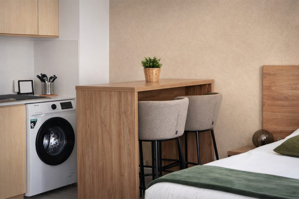 deluxe-302-hotel-velaux-location-appartement-velaux-hotel-bnb-locations-saisonnieres-studio-deluxe-7fc756eb-7607-4af8-9c44-67cf7ad7e0f2-copie