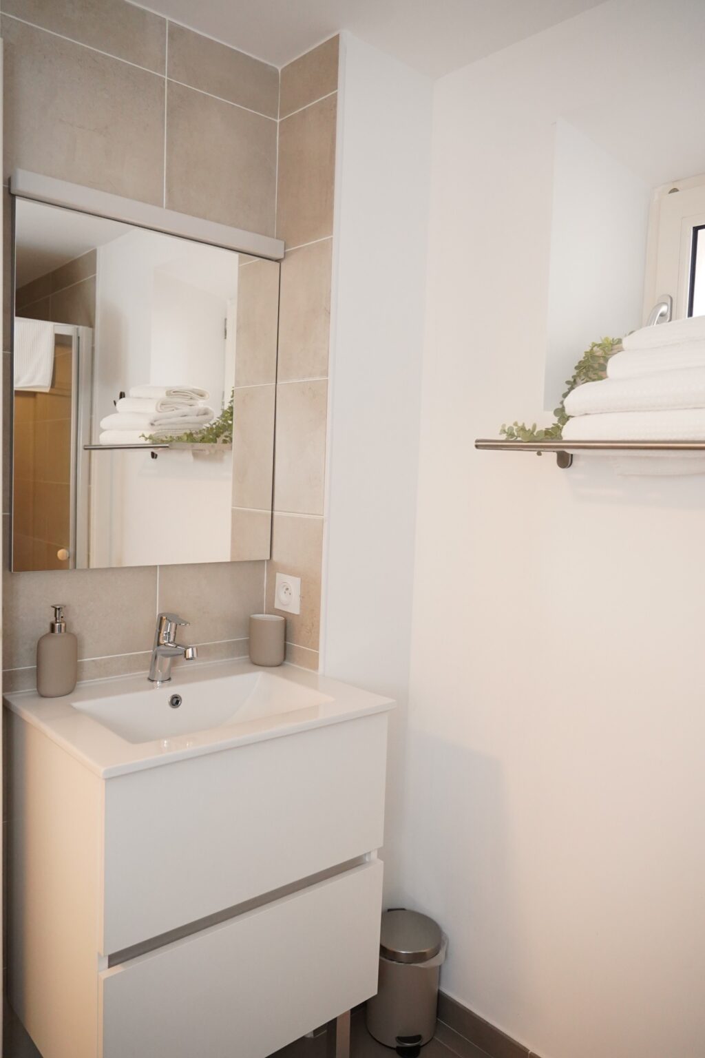 standard-301-hotel-velaux-location-appartement-oksdb-201